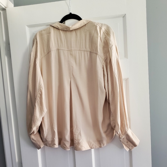 Free People over sized top - Picture 8 of 8
